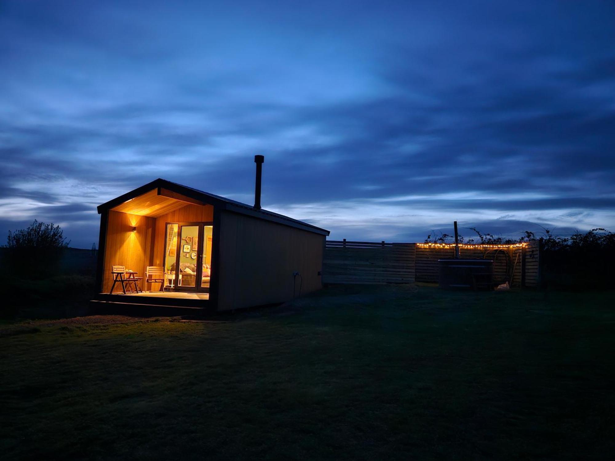 Hotel Under The Oak Glamping Caerphilly Exterior foto